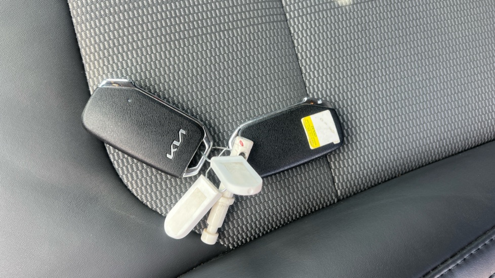 Kia Niro 1.6 GDi Hybrid 3 5dr DCT Hybrid Estate - Image 20