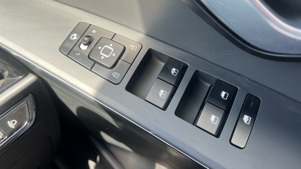 Kia Niro 1.6 GDi Hybrid 3 5dr DCT Hybrid Estate - Image 26