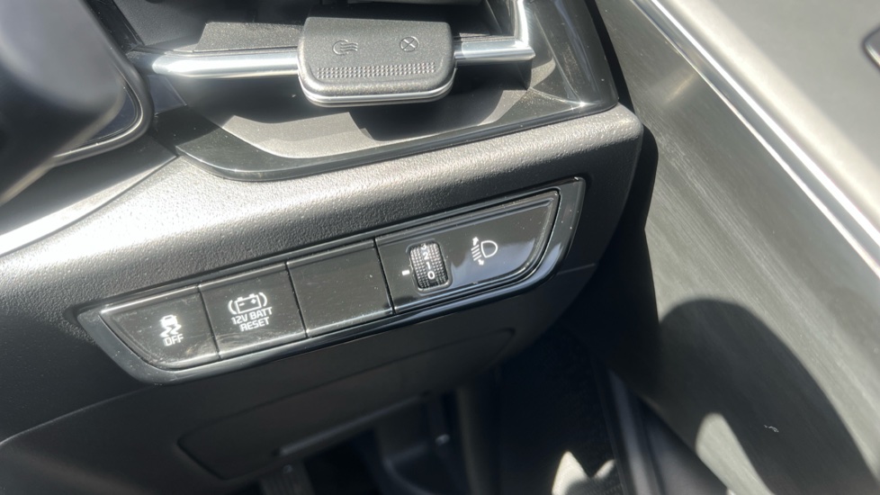 Kia Niro 1.6 GDi Hybrid 3 5dr DCT Hybrid Estate - Image 27