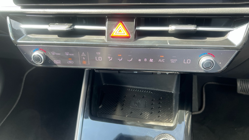 Kia Niro 1.6 GDi Hybrid 3 5dr DCT Hybrid Estate - Image 35