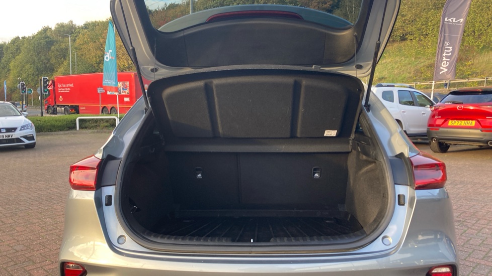 Kia Xceed 1.6 CRDi 48V ISG 3 5dr Diesel Hatchback - Image 4