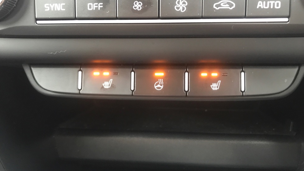 Kia Pro Ceed 1.5T GDi ISG GT-Line 5dr Petrol Estate - Image 28