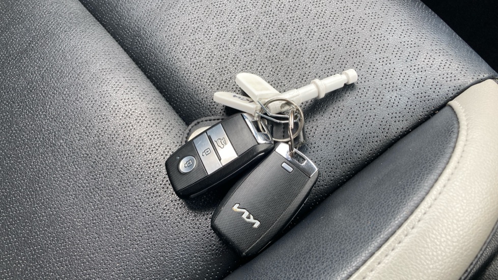 Kia Picanto 1.0 X-Line S 5dr Auto Petrol Hatchback - Image 20