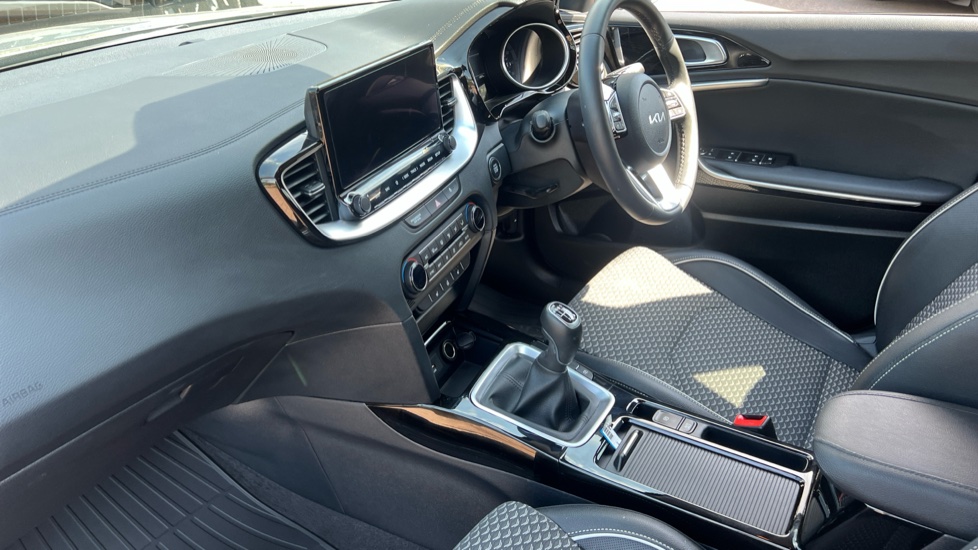 Kia Xceed 1.5T GDi ISG 138 3 5dr Petrol Hatchback - Image 9