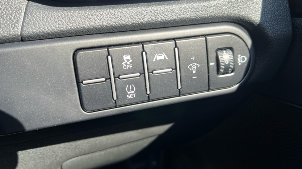 Kia Xceed 1.5T GDi ISG 138 3 5dr Petrol Hatchback - Image 26