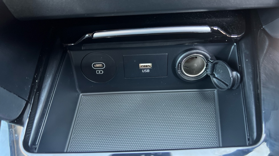Kia Xceed 1.5T GDi ISG 138 3 5dr Petrol Hatchback - Image 27
