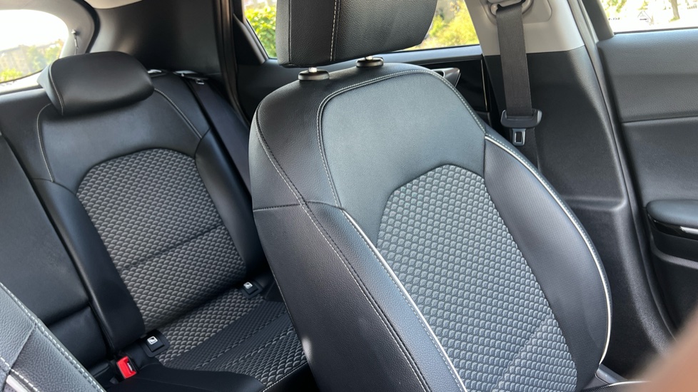 Kia Xceed 1.5T GDi ISG 138 3 5dr Petrol Hatchback - Image 37