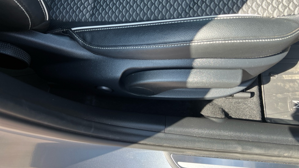 Kia Xceed 1.5T GDi ISG 138 3 5dr Petrol Hatchback - Image 38