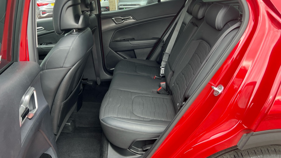 Kia Sportage 1.6T GDi ISG Launch Edition 5dr Petrol Estate - Image 16