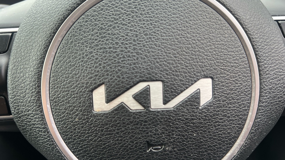Kia Sportage 1.6T GDi ISG Launch Edition 5dr Petrol Estate - Image 25