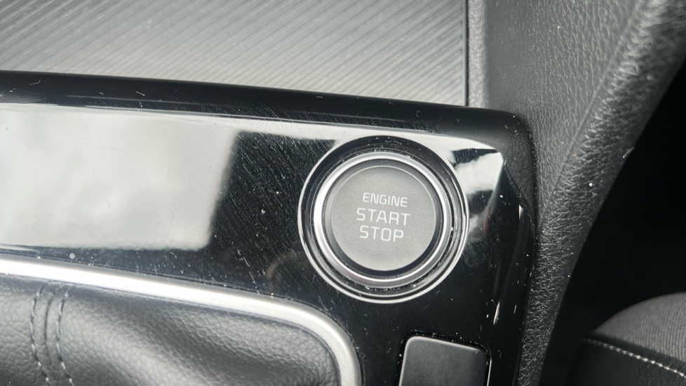 Kia Sportage 1.6T GDi ISG Launch Edition 5dr Petrol Estate - Image 30