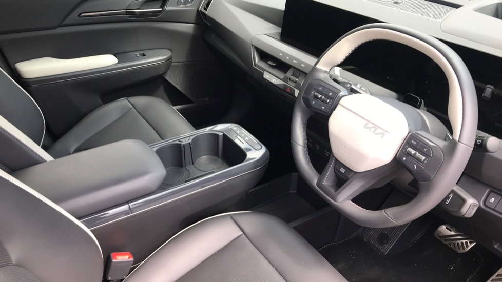 Kia EV5 160kW GT-Line S 81.4kWh 5dr Auto Electric Estate - Image 11