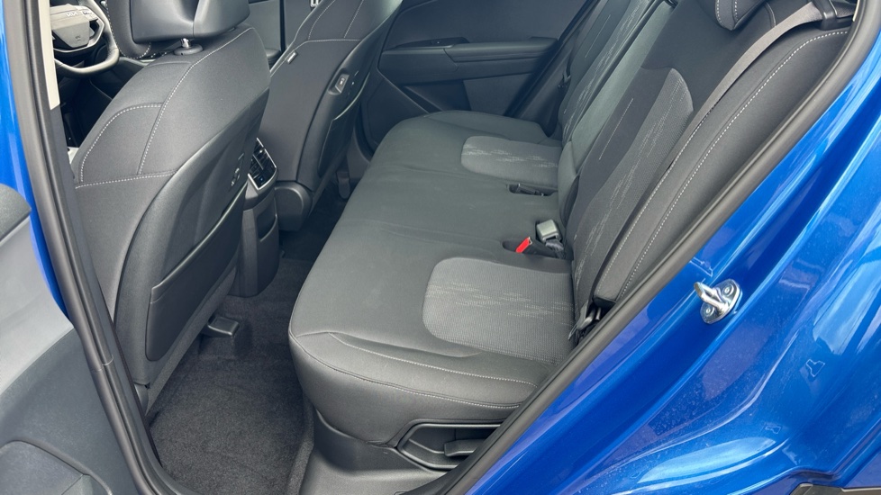 Kia Sportage 1.6T GDi HEV Pure 5dr Auto Hybrid Estate - Image 16