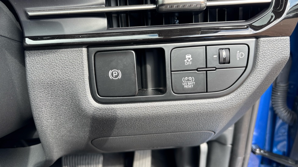 Kia Sportage 1.6T GDi HEV Pure 5dr Auto Hybrid Estate - Image 35