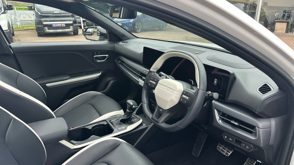 Kia K4 1.0T-GDi 115 48V GT-Line S 5dr DCT Petrol Hatchback - Image 11