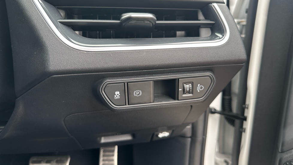 Kia K4 1.0T-GDi 115 48V GT-Line S 5dr DCT Petrol Hatchback - Image 28