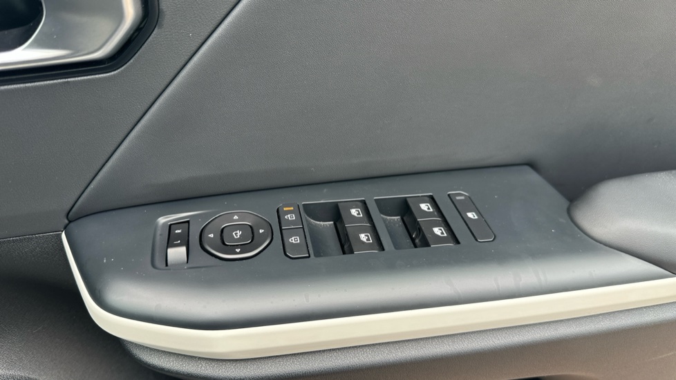 Kia K4 1.0T-GDi 115 48V GT-Line S 5dr DCT Petrol Hatchback - Image 30