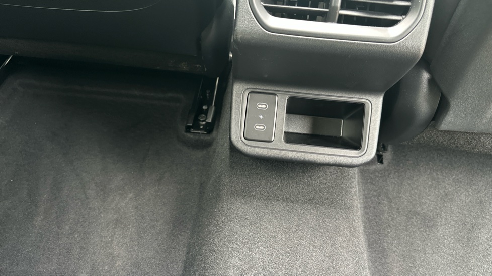 Kia K4 1.0T-GDi 115 48V GT-Line S 5dr DCT Petrol Hatchback - Image 36