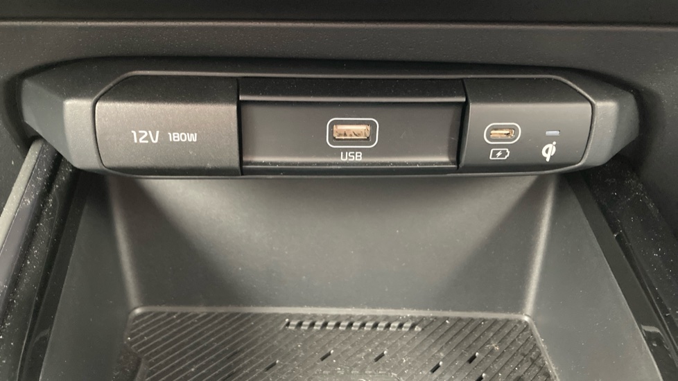 Kia Niro 150kW 3 65kWh 5dr Auto Electric Estate - Image 24