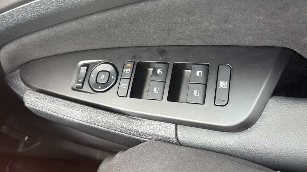 Kia Sportage 1.6T GDi GT-Line 5dr DCT Petrol Estate - Image 25