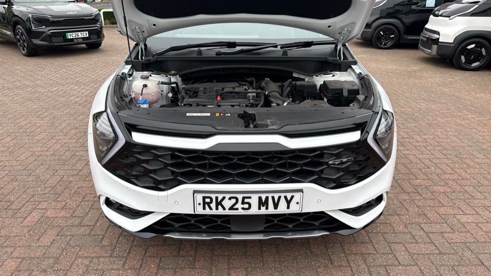 Kia Sportage 1.6T GDi 157 48V ISG GT-Line 5dr DCT Petrol Estate - Image 8