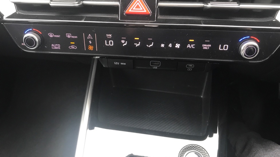 Kia Niro 1.6 GDi 136 Hybrid Pure 5dr DCT Hybrid Estate - Image 28