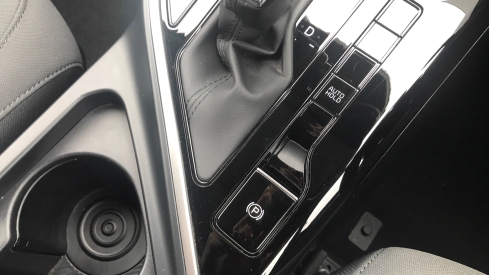 Kia Niro 1.6 GDi 136 Hybrid Pure 5dr DCT Hybrid Estate - Image 30