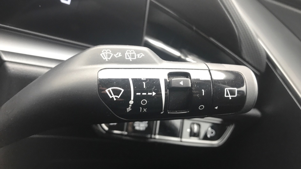 Kia Niro 1.6 GDi 136 Hybrid Pure 5dr DCT Hybrid Estate - Image 34