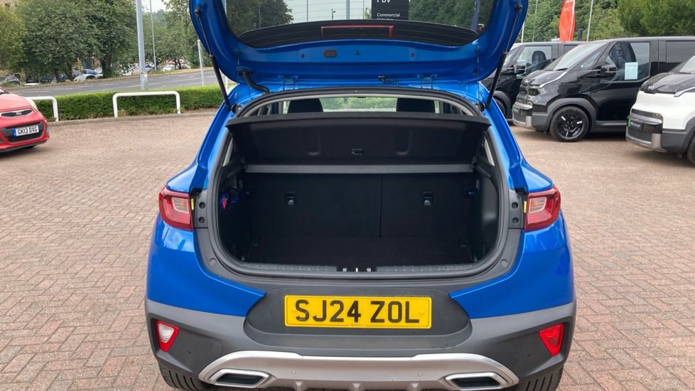 Kia Stonic 1.0T GDi 48V 98 GT-Line S 5dr DCT Petrol Estate - Image 4