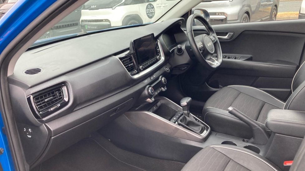 Kia Stonic 1.0T GDi 48V 98 GT-Line S 5dr DCT Petrol Estate - Image 9