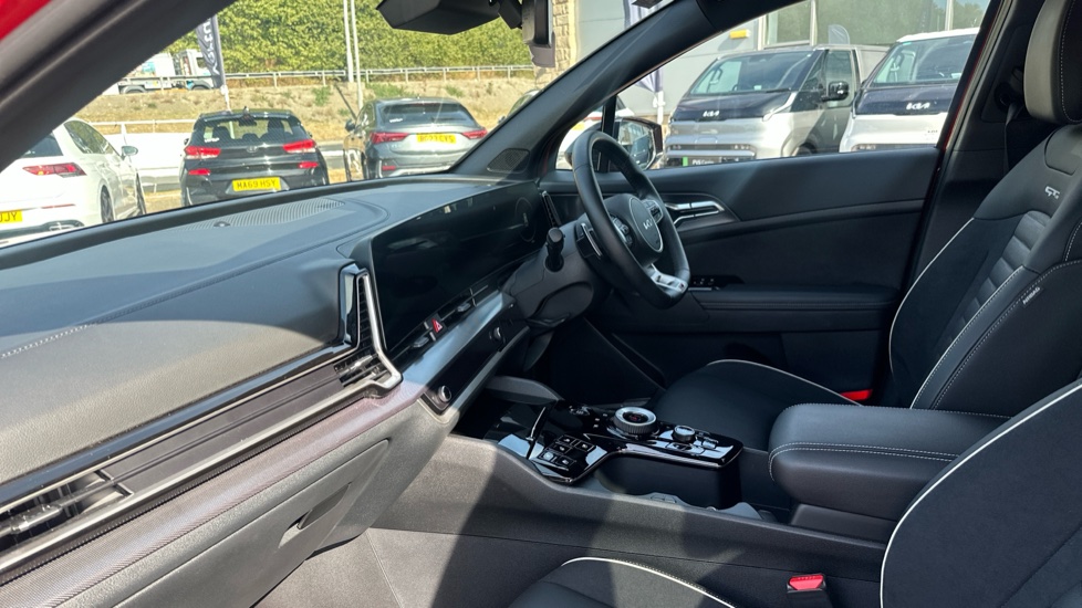 Kia Sportage 1.6T GDi 207 HEV GT-Line S 5dr Auto Hybrid Estate - Image 9