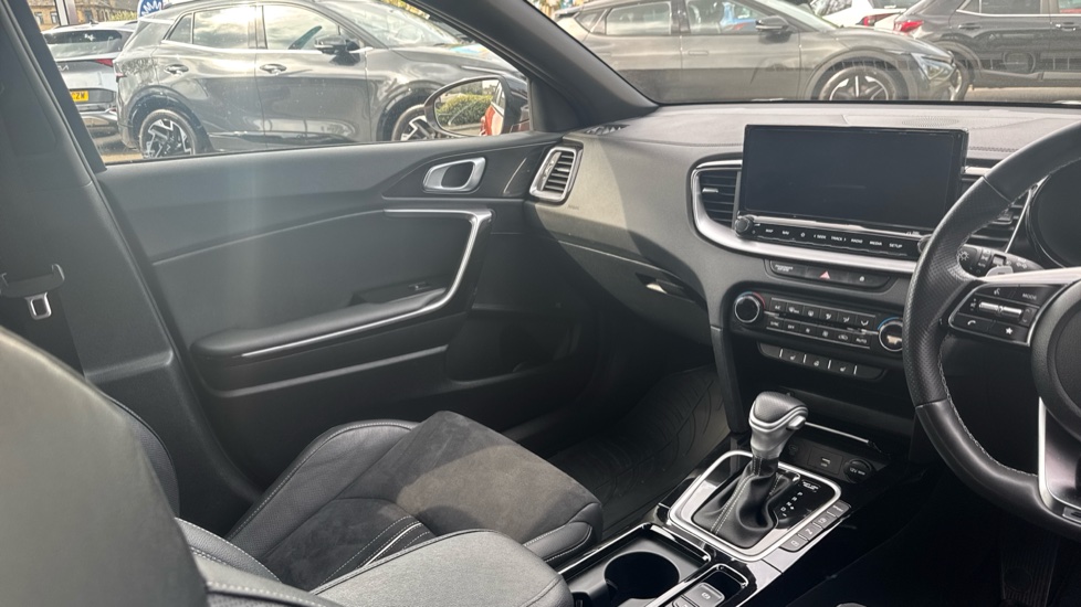 Kia Ceed 1.5T GDi ISG GT-Line S 5dr Auto Petrol Hatchback - Image 14