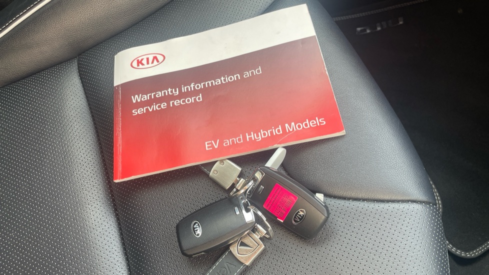 Kia E-Niro 150kW 4 64kWh 5dr Auto Electric Estate - Image 19
