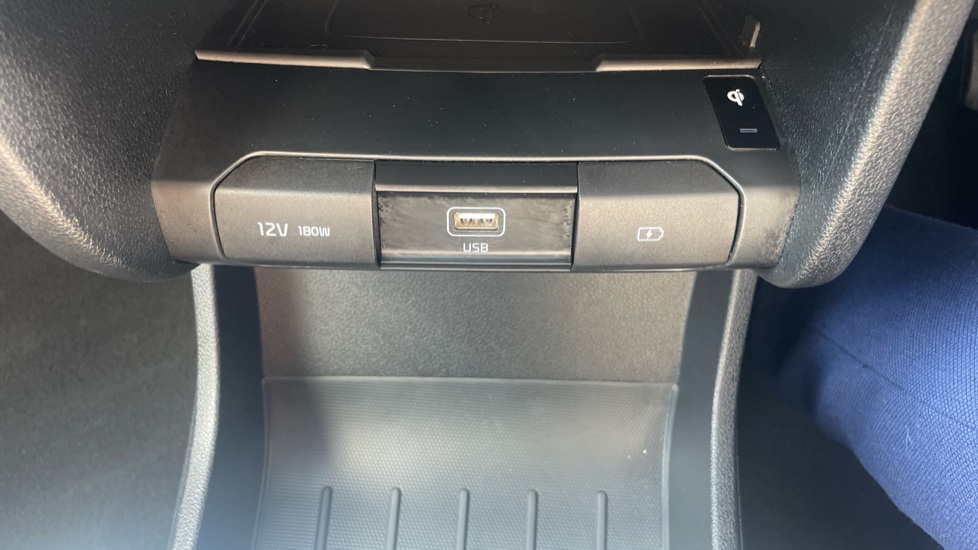 Kia E-Niro 150kW 4 64kWh 5dr Auto Electric Estate - Image 26