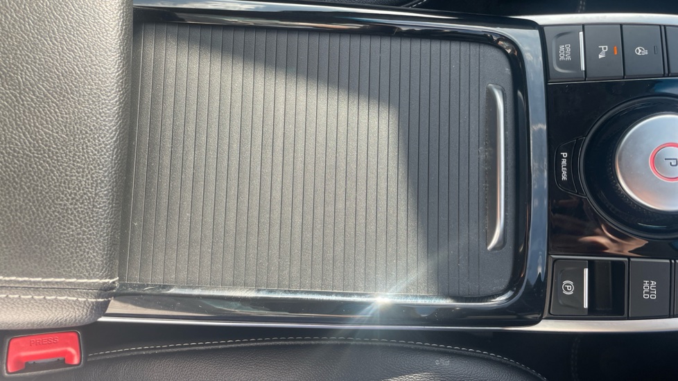 Kia E-Niro 150kW 4 64kWh 5dr Auto Electric Estate - Image 29