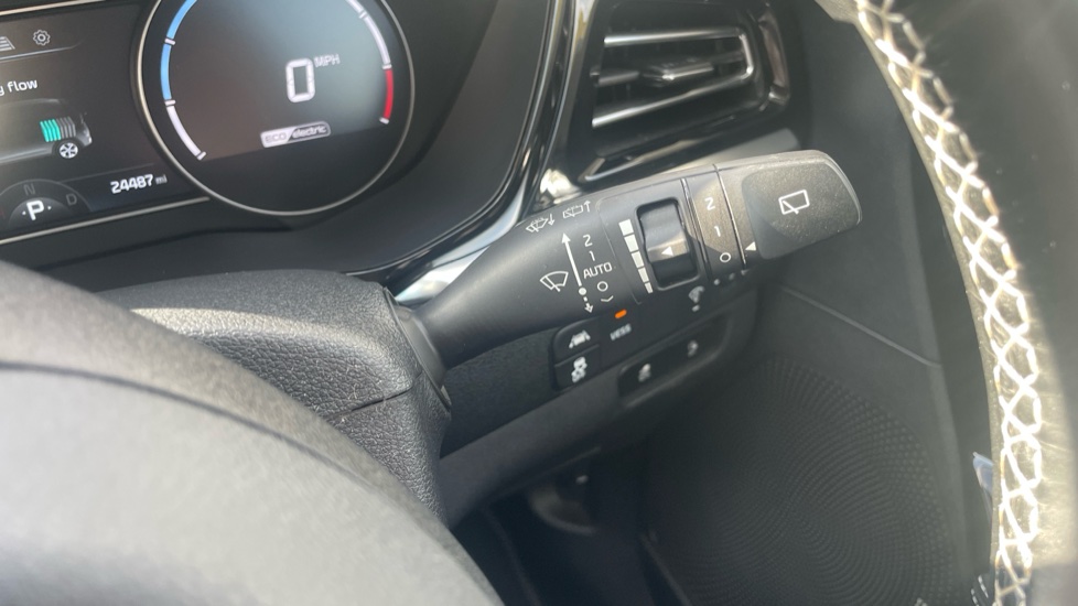 Kia E-Niro 150kW 4 64kWh 5dr Auto Electric Estate - Image 33