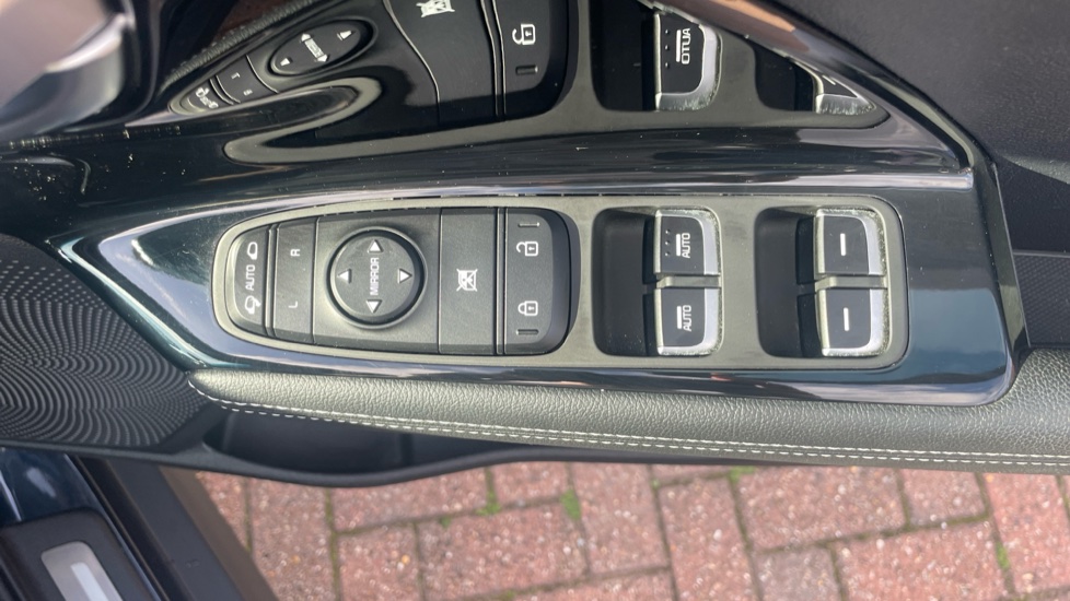 Kia E-Niro 150kW 4 64kWh 5dr Auto Electric Estate - Image 41