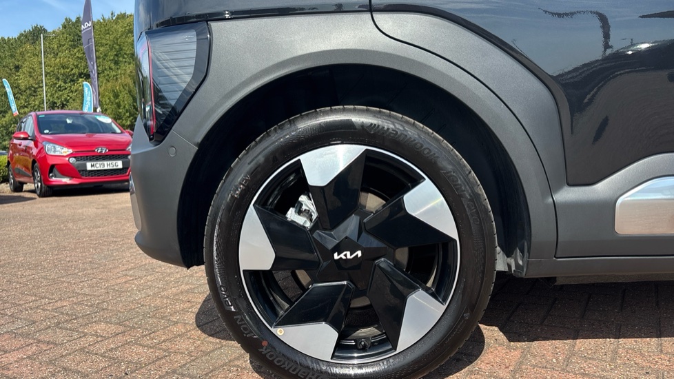 Kia EV2 107kW First Edition 42kWh 5dr Auto Electric Hatchback - Image 7