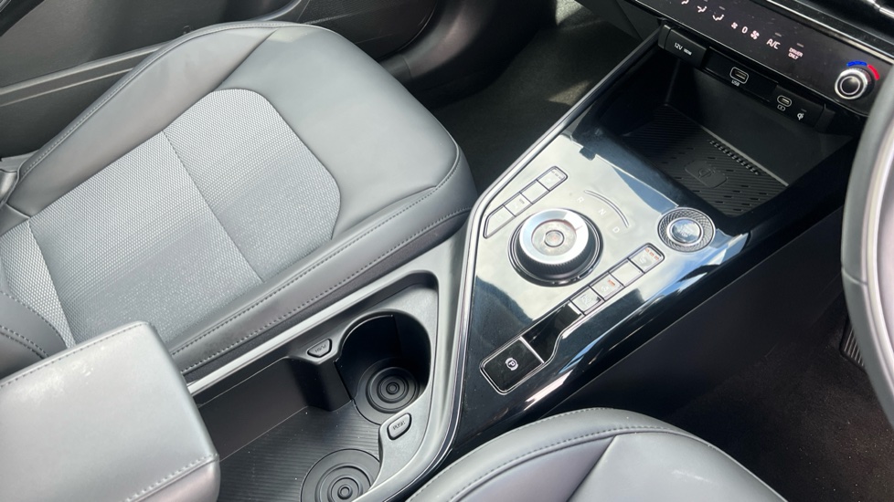Kia Niro 1.6 GDi 127 Hybrid 3 5dr DCT Hybrid Estate - Image 14