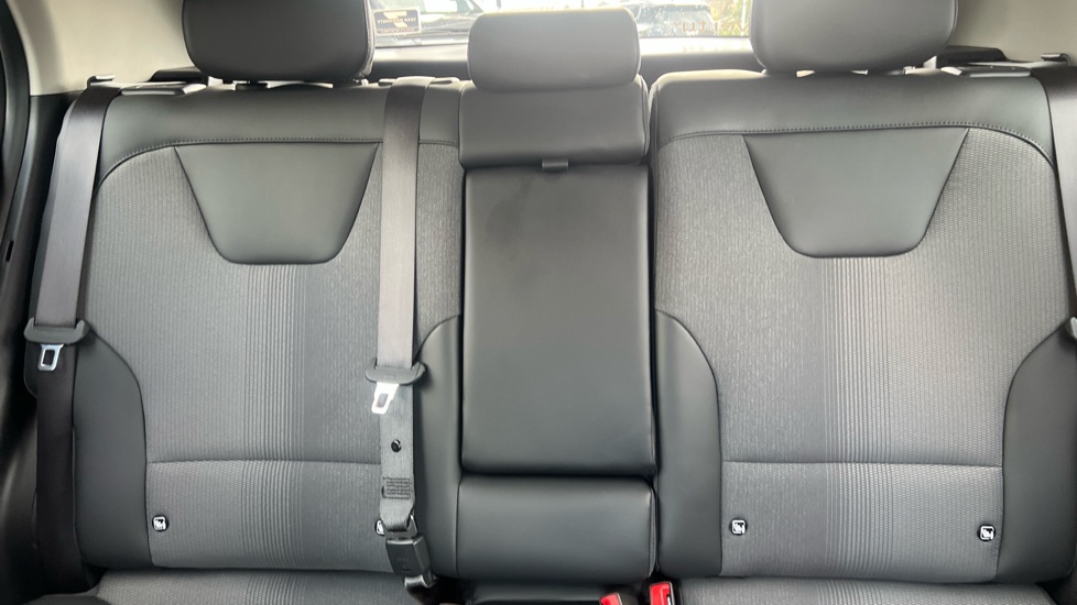 Kia Niro 1.6 GDi 127 Hybrid 3 5dr DCT Hybrid Estate - Image 15