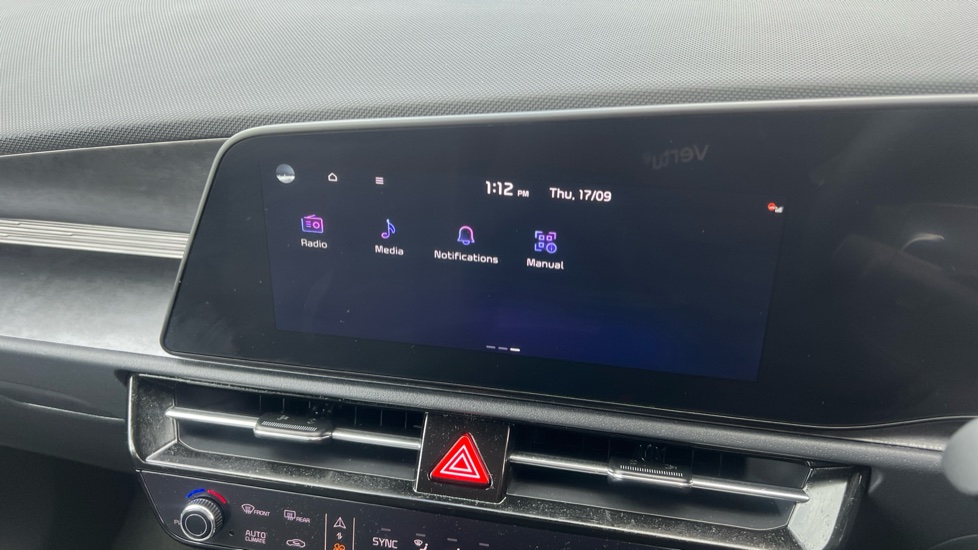 Kia Niro 1.6 GDi 127 Hybrid 3 5dr DCT Hybrid Estate - Image 32