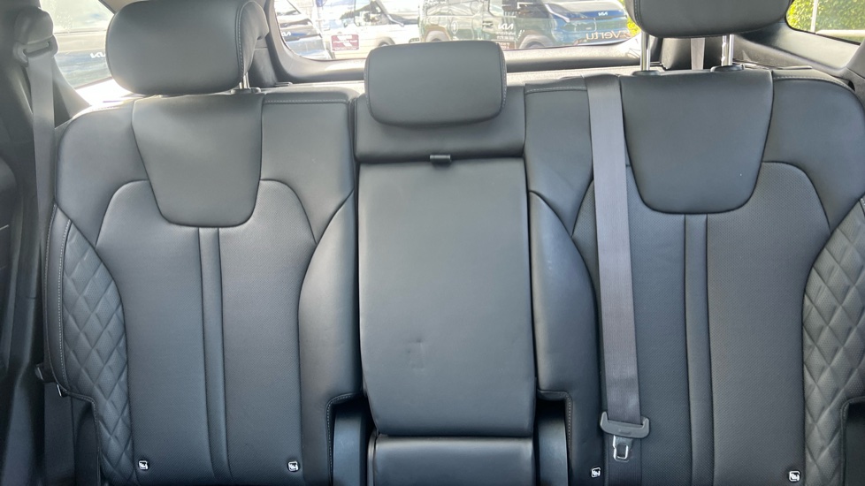 Kia Sorento 1.6 T-GDi HEV Edition 5dr Auto Hybrid Station Wagon - Image 15