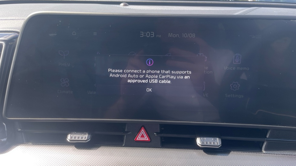 Kia Sportage 1.6T GDi 241 PHEV GT-Line 5dr Auto AWD Estate - Image 23