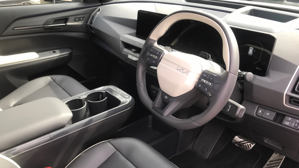 Kia EV5 160kW GT-Line S 81.4kWh 5dr Auto Electric Estate - Image 11