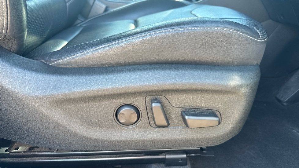 Kia Niro 1.6 GDi Hybrid 4 5dr DCT Hybrid Estate - Image 24