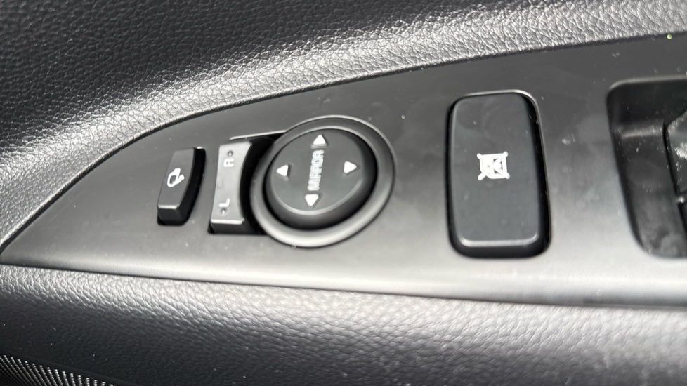 Kia Stonic 1.0T GDi 99 2 5dr Petrol Estate - Image 27