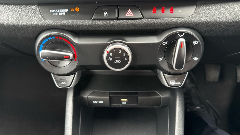 Kia Stonic 1.0T GDi 99 2 5dr Petrol Estate - Image 30