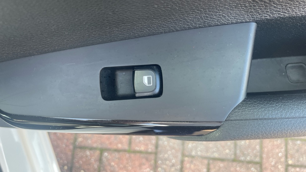 Kia Picanto 1.0 2 5dr Petrol Hatchback - Image 39
