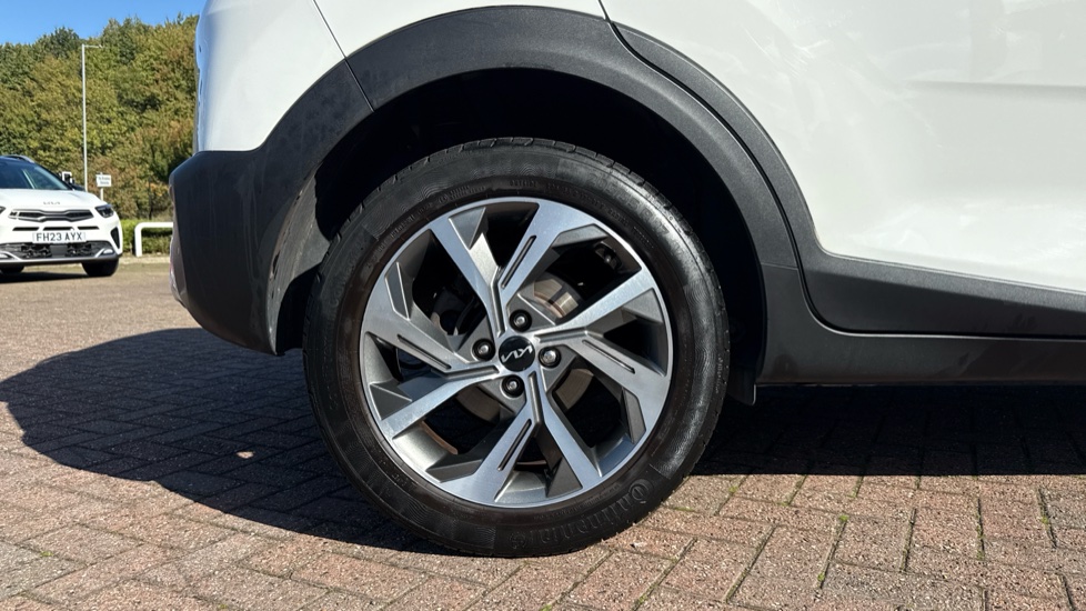Kia Stonic 1.0T GDi 48V GT-Line S 5dr Petrol Estate - Image 7