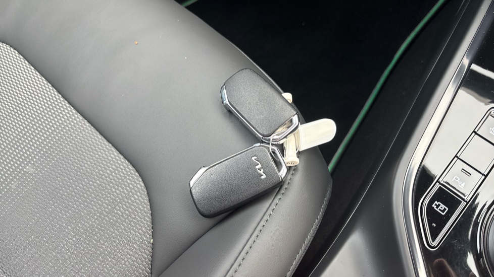 Kia Niro 1.6 GDi Hybrid 3 5dr DCT Hybrid Estate - Image 20